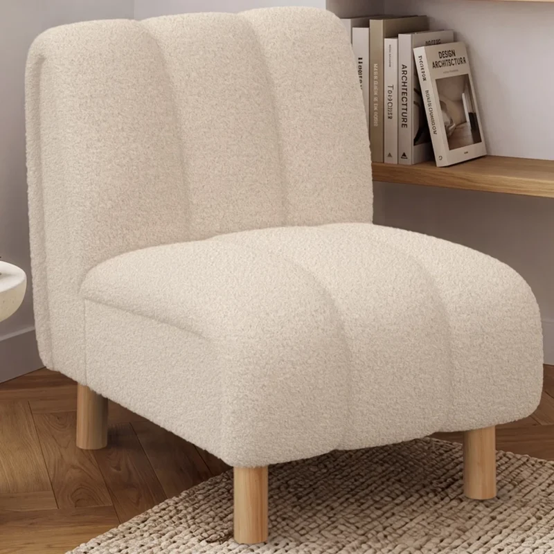 IDMarket - Poltrona HECTOR in tessuto bouclé beige con gambe arrotondate effetto legno