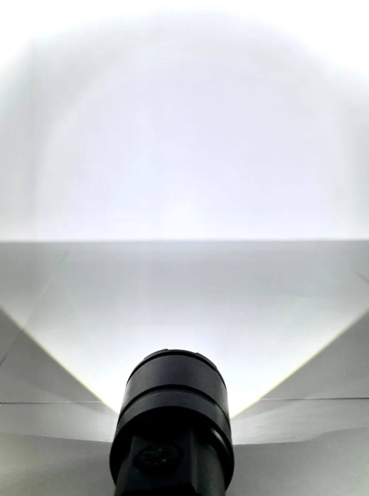 Torcia Unico Model Guida alle Funzioni di Zoom e Illuminazione Laterale Rossa