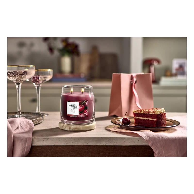 Candela Giara Media Yankee Candle Signature Black Cherry