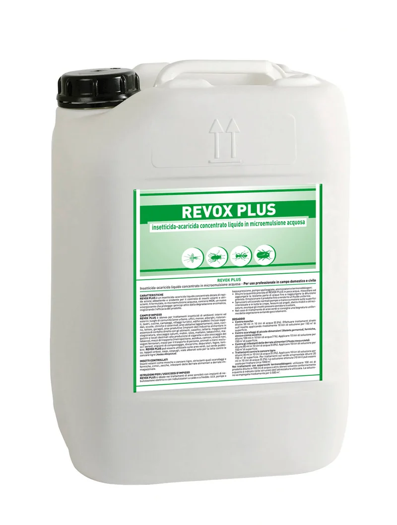 Insetticida per mosche, formiche e cimici Copyr Revox Plus 5 litri