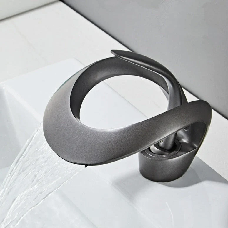 Robinet Cascade Luxe - Laiton Doré Brossé - Salle de Bain