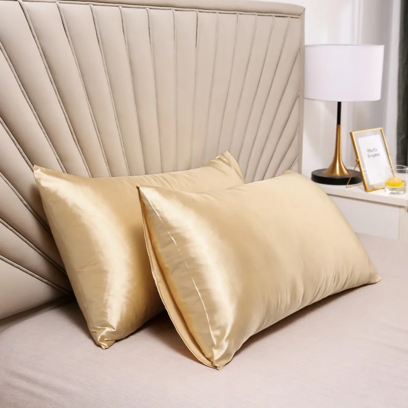 Taie d'Oreiller Effet Soie - Luxe & Confort