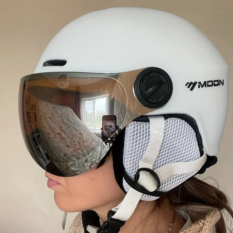 Skihelm – Verstelbaar met Afneembare Vizier & Ademend Design
