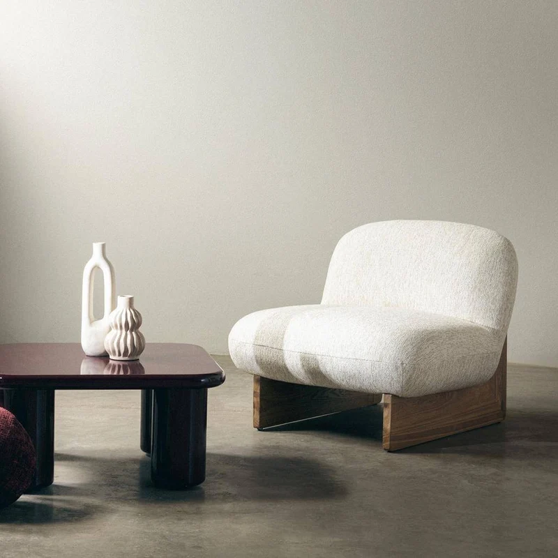 Poltrona lounge MAMET beige forme arrotondate