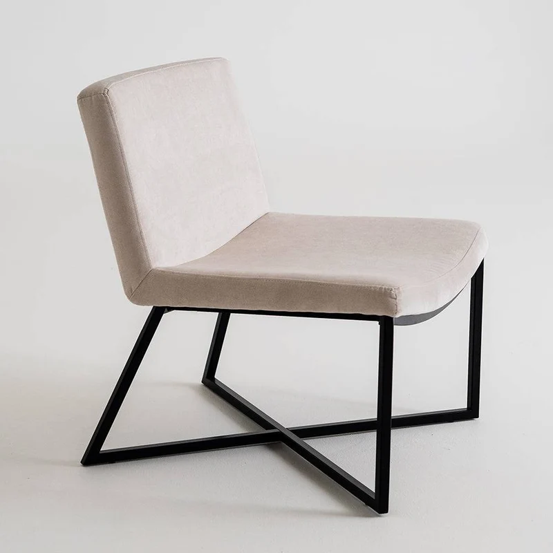 Poltrona ZERO - Tessuto brillante, base nera
