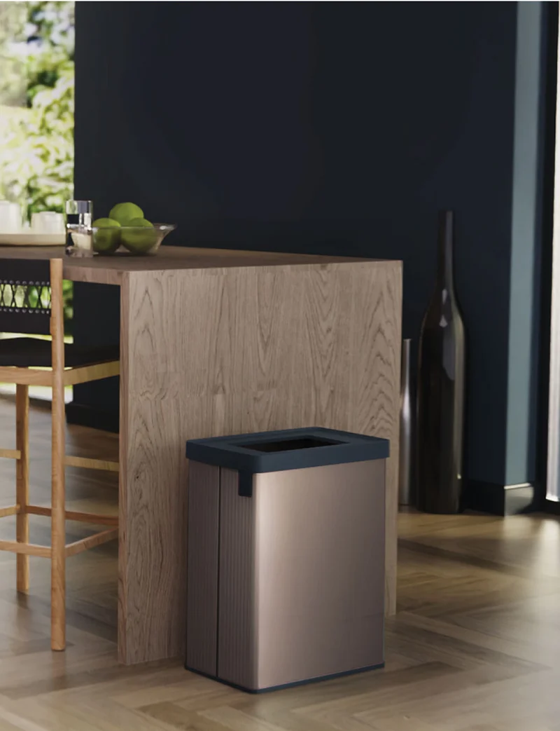 Pattumiera Alta 54L Interno Esterno Keter Verto Recycle 43,5x26,5x68,7 cm con Bordo Copri Sacco in Plastica Rosa Perla