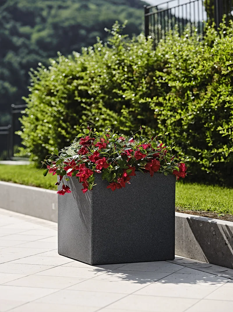 Vaso in Polietilene Schio Cubo 25 Granite Varie Misure