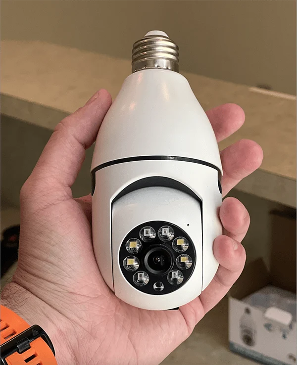 E27 Beveiligingscamera – slimme lampcamera met nachtzicht en app-bediening