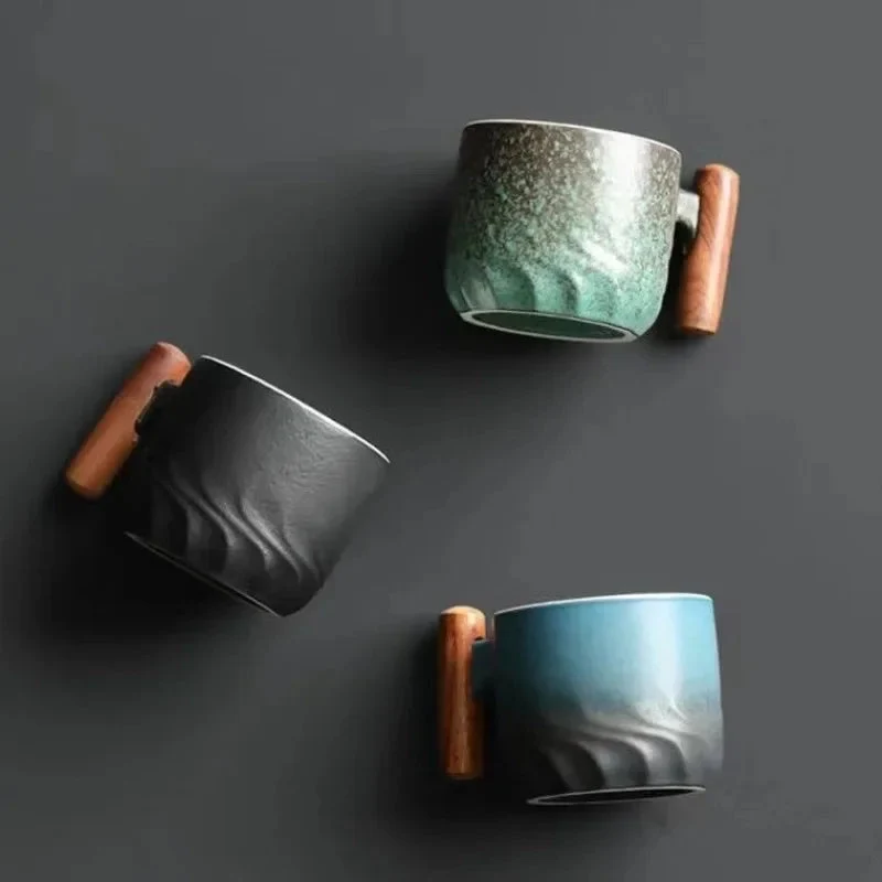 Espressokop – Handgemaakt Keramiek met Houten Greep & Compact Design