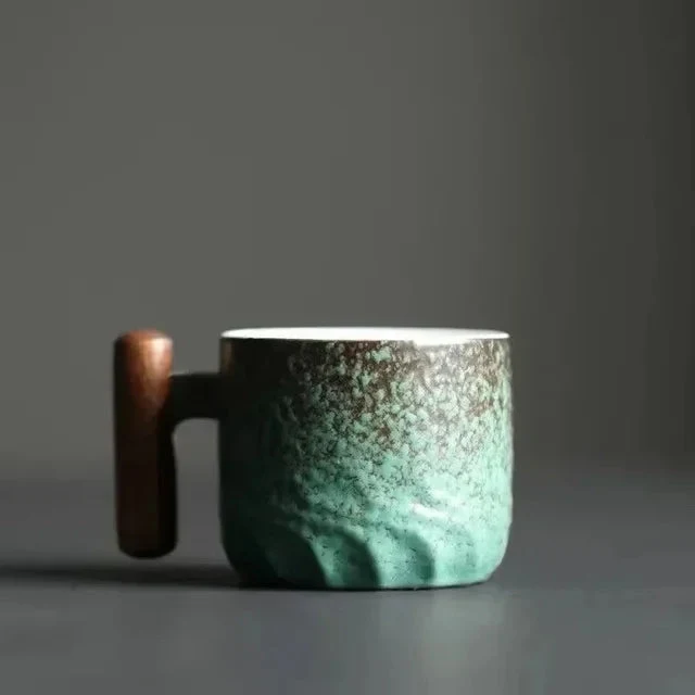 Espressokop – Handgemaakt Keramiek met Houten Greep & Compact Design