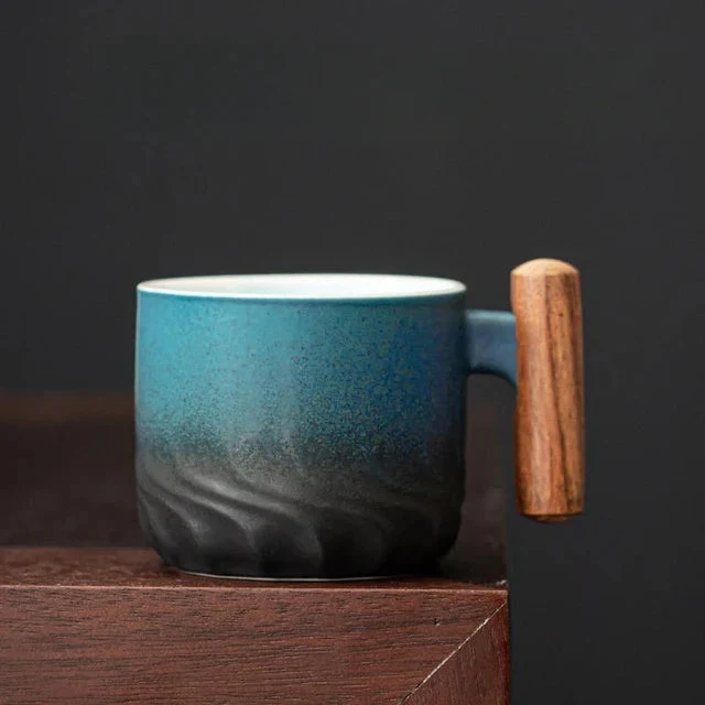 Espressokop – Handgemaakt Keramiek met Houten Greep & Compact Design