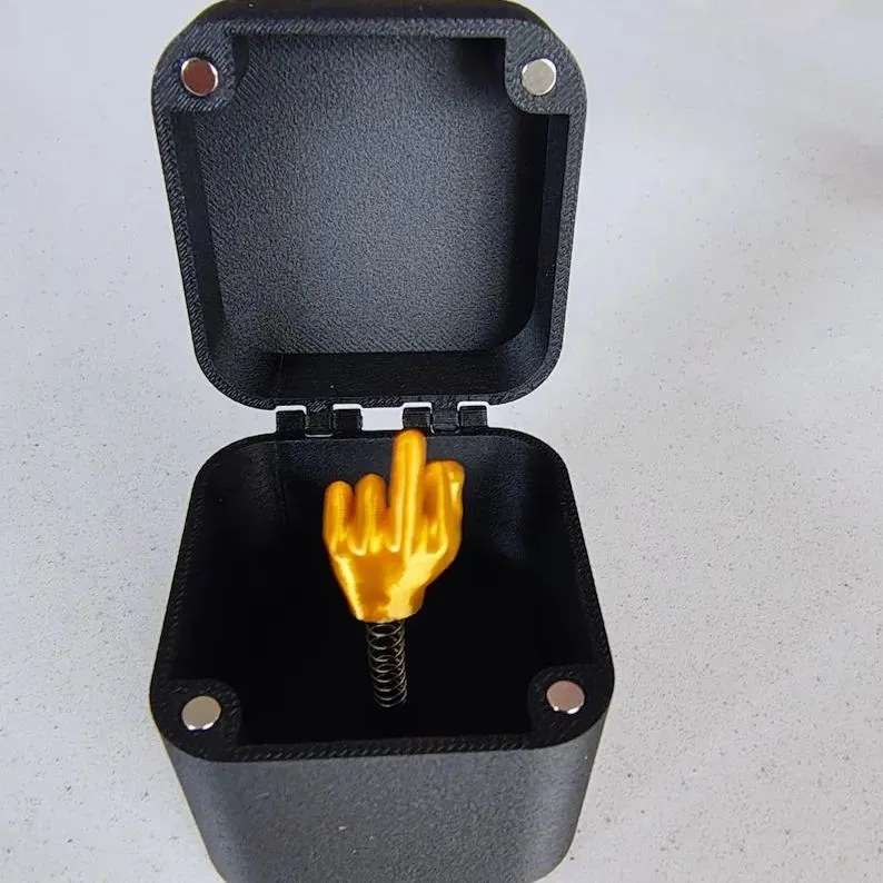 Grappig Cadeaudoosje – Magnetische Verrassing & Compact Design