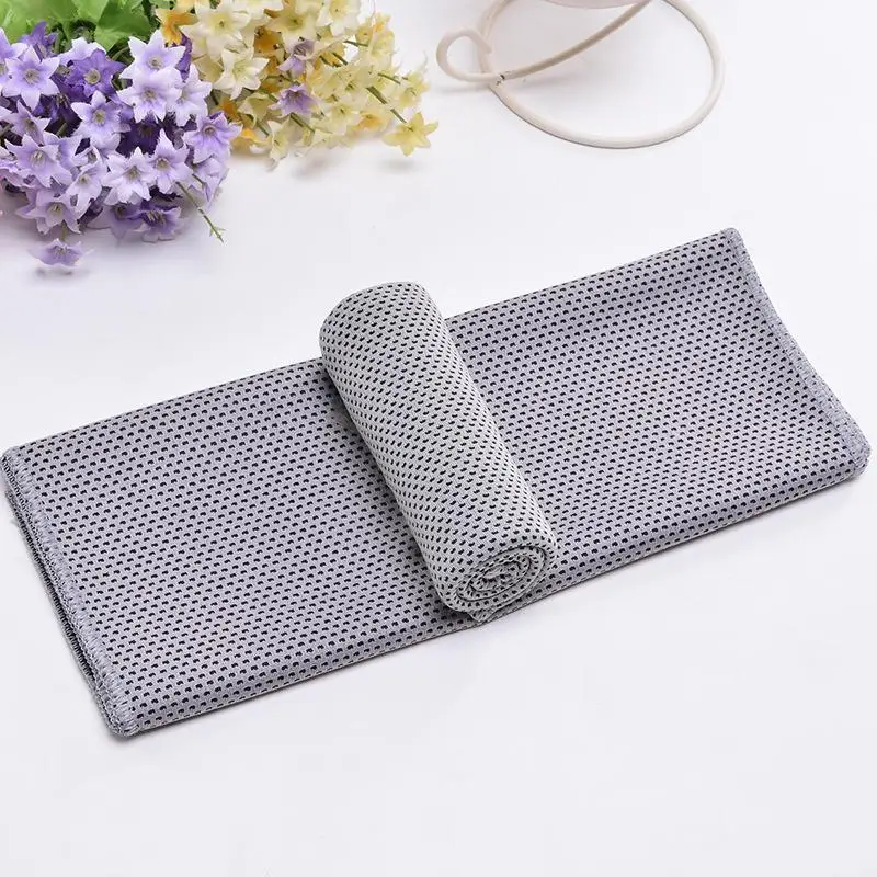 Koelhanddoek – Sneldrogende Microvezel & Compacte Siliconen Case