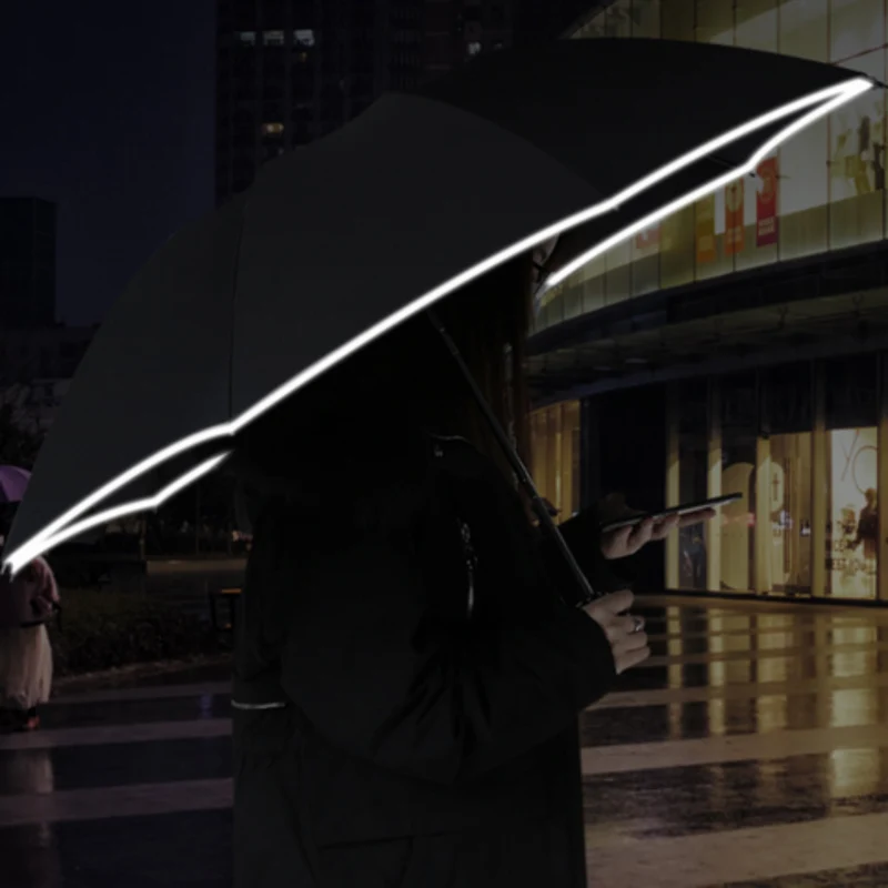 Sturmfester Regenschirm mit Licht | LumBrella
