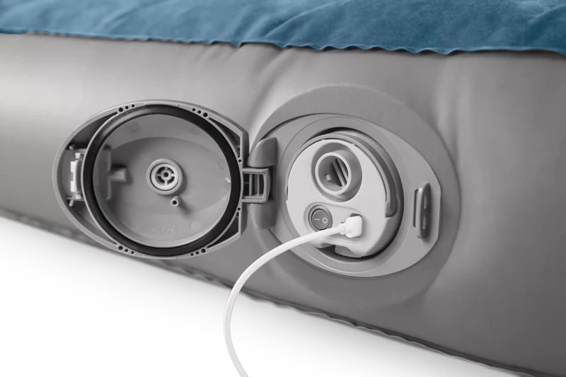 Materasso gonfiabile matrimoniale Dura-Beam Prestige Downy con pompa a batteria ricaricabile 152x203x25 cm Azzurro Grigio INTEX