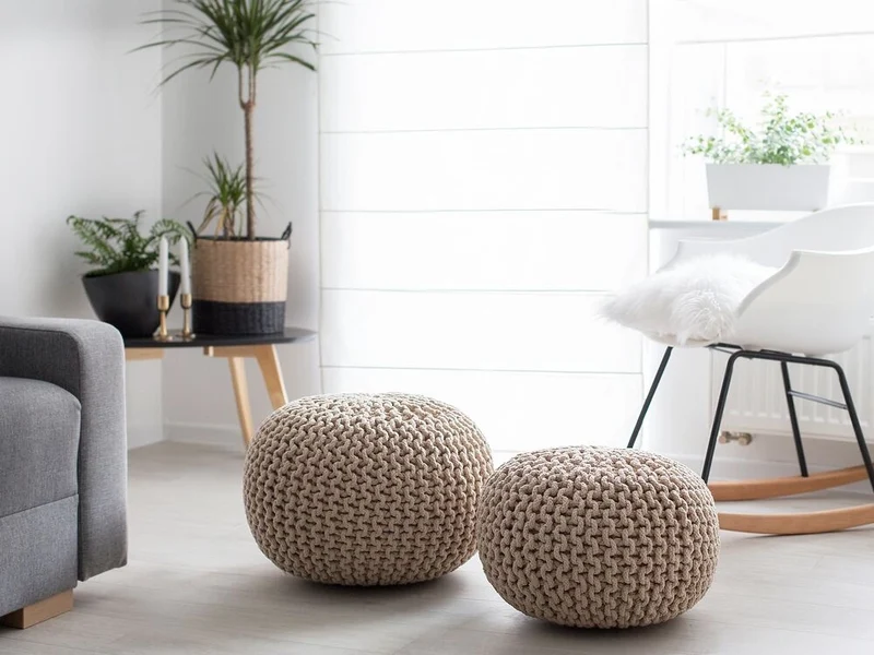 Pouf ottomana beige in cotone lavorato a maglia perline EPS riempimento rotondo piccolo poggiapiedi 40 x 25 cm