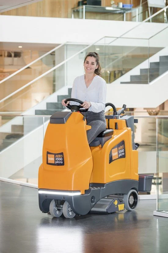 Aspiratore uomo a bordo Diversey TASKI AERO 3500µicro DISPONIBILE IN 7 GIORNI LAVORATIVI