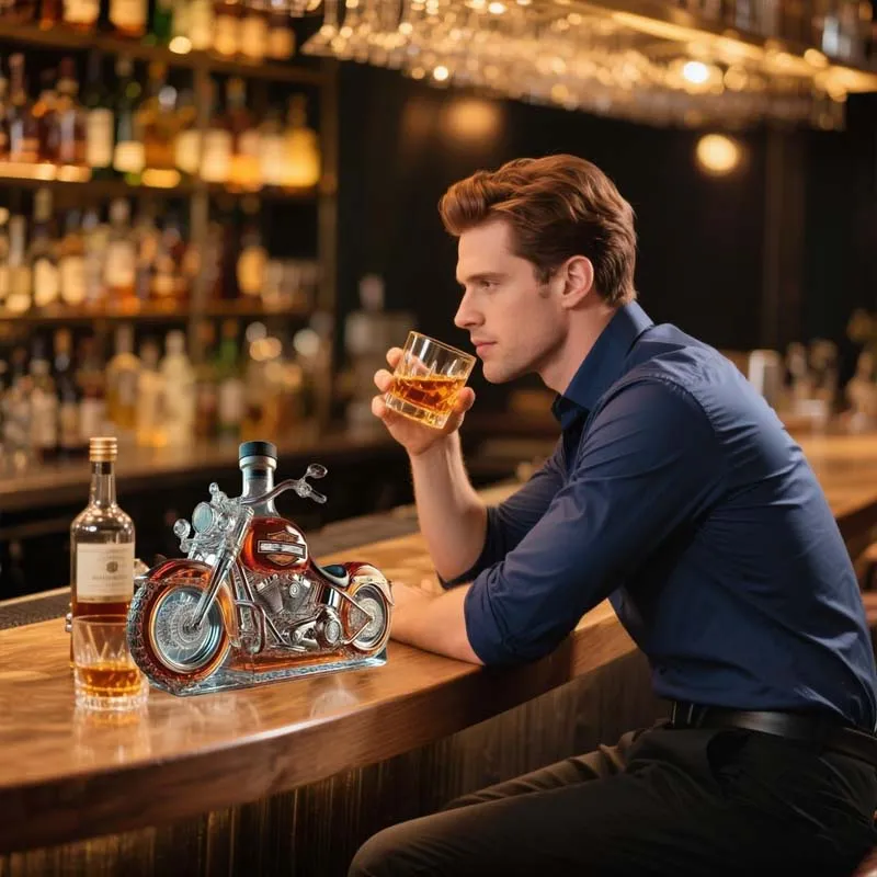 Motorcycle-style alcohol decanter decorative bar bottle