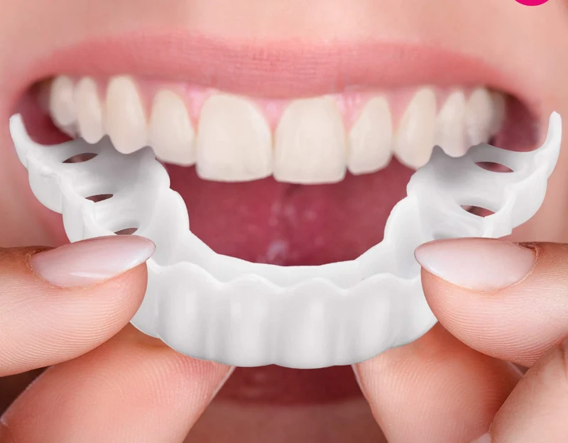 Removable cosmetic dental tray