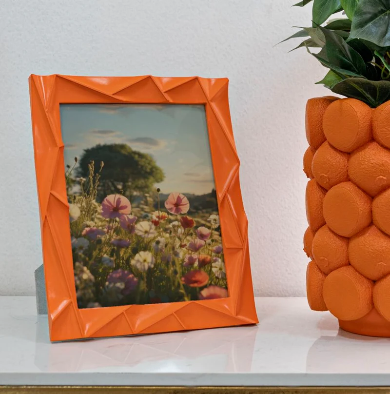 Cornice Orangy 25,8x2x31 cm in Resina e Vetro Arancione