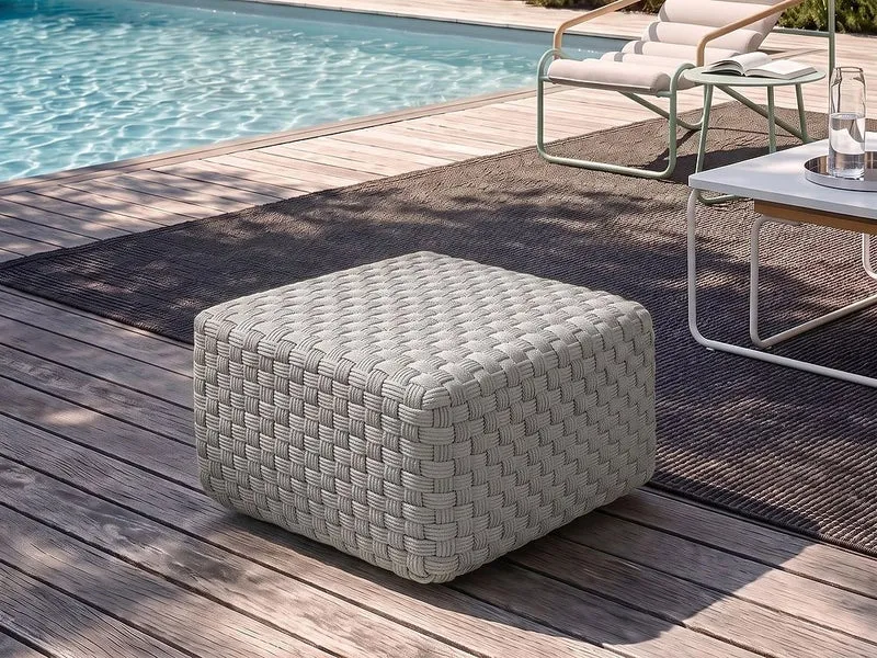Pouf da giardino grigio in materiale sintetico 50 x 50 cm Pouf da esterno intrecciato a mano in stile boho