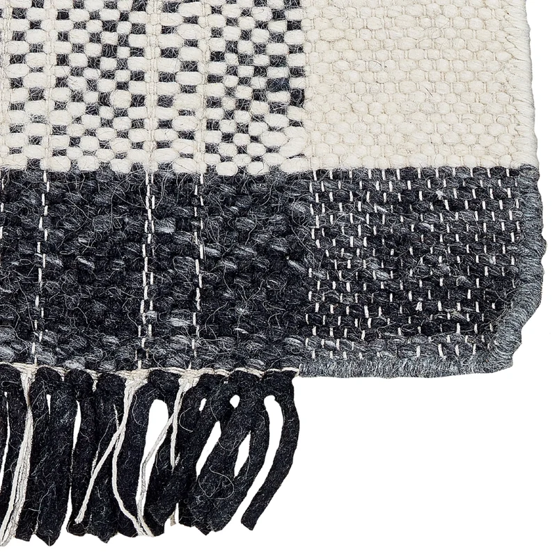 Tappeto bianco e nero lana cotone 160 x 230 cm intrecciato a mano rettangolare con frange