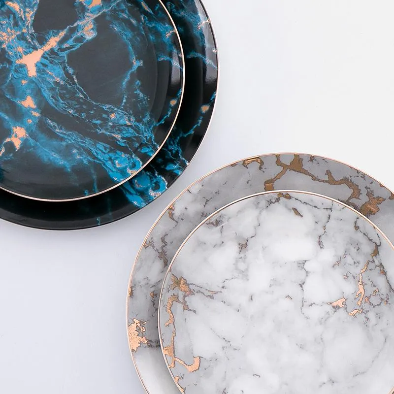 Borden – Porseleinen dinerborden met marmerlook en decoratieve gouden rand