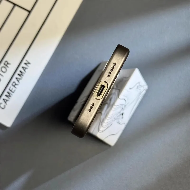 iPhone Hoesje met Ribbelstructuur – Slanke Beschermhoes met Camera- en Krasbescherming