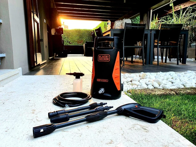 Idropulitrice Compatta ad Alta Pressione con Accessori 1300W 100 Bar 360 l/h