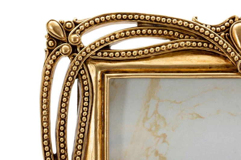 Cornice Line 21,8x1,6x26,8 cm in Resina e Vetro Oro