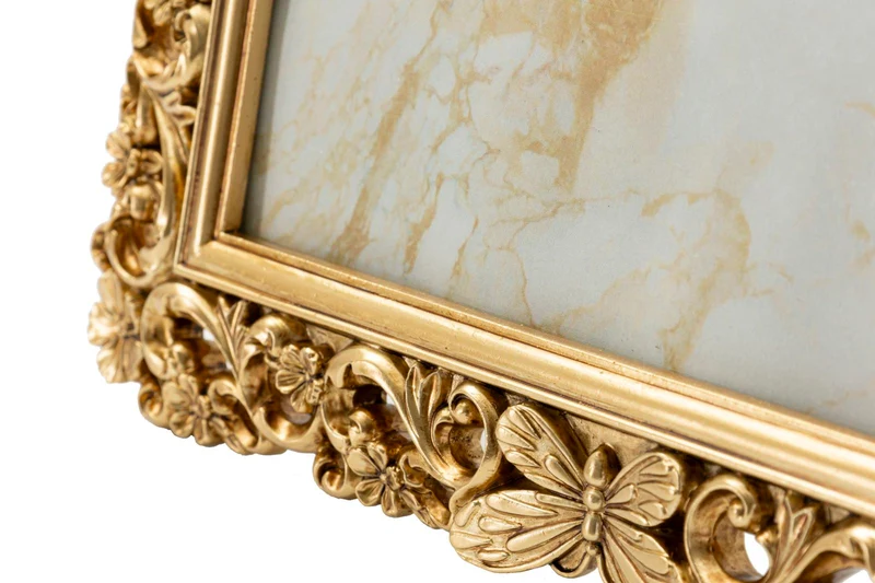 Cornice Classical 27,8x1,8x32,5 cm in Resina e Vetro Oro