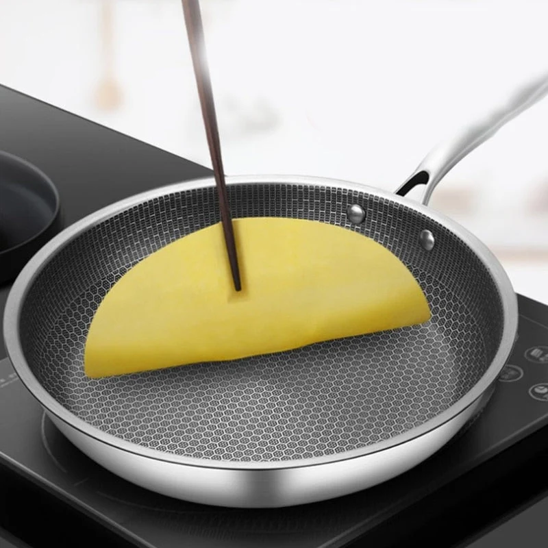 Reliable and durable non-stick steel frying pan