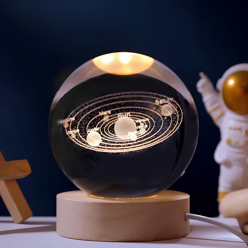 Decorative crystal ball with 3D pattern