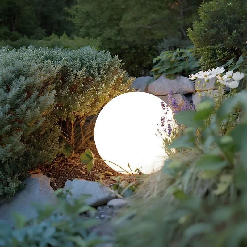 Outdoor garden ball lamp