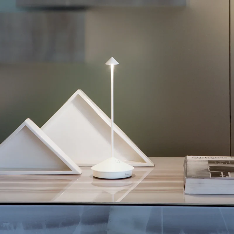 Lumora – LED Tafellamp Draadloos Oplaadbaar IP54 Binnen & Buiten