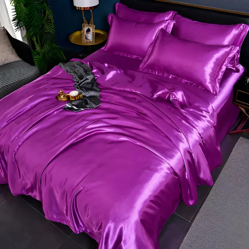 Luxury silk satin bedding set with duvet cover and pillowcases