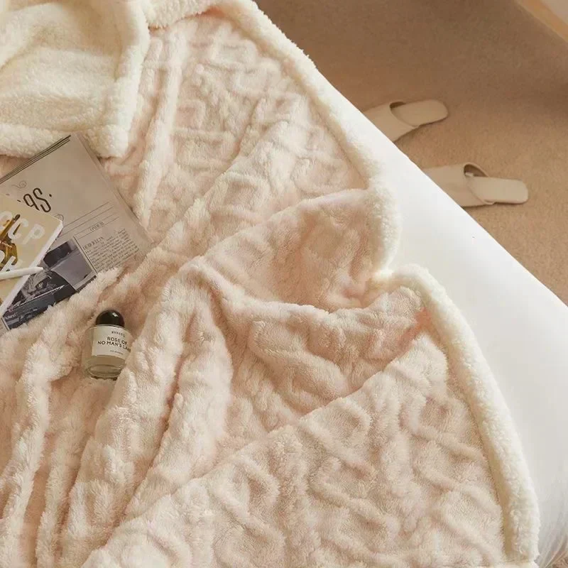 Warm Thick Lambswool Blanket – Stylish for Winter Evenings