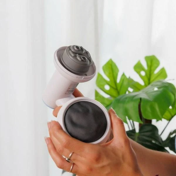 Innovagoods CellyGun Pistola Massaggiatore Anticelulitica Ricaricabile 6 in 1 - 5 Testine Intercambiabili - 6 Livelli di Intensità - Vibrazione ad Alta Frequenza - Cavo USB C