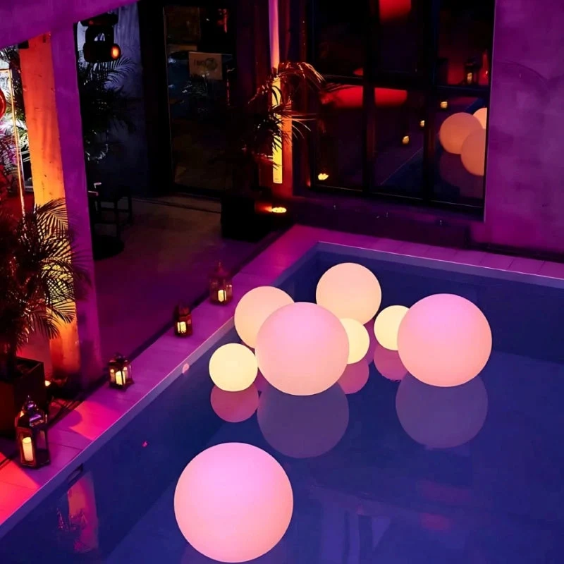 GlowSphere – Sferische tuinlamp met 16 kleuren & afstandsbediening