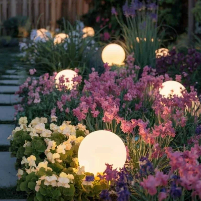 GlowSphere – Sferische tuinlamp met 16 kleuren & afstandsbediening