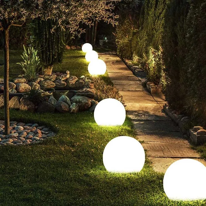 GlowSphere – Sferische tuinlamp met 16 kleuren & afstandsbediening