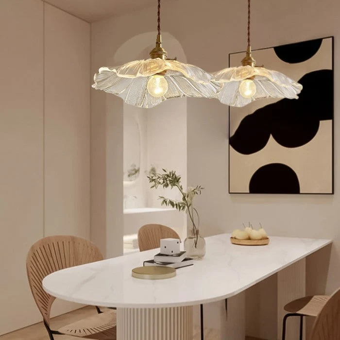 Sculptural pendant lamp with floral pattern