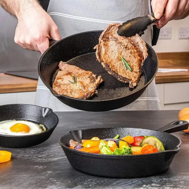 Cast-Iron Pan for Pancakes and Fried Eggs with Two Pouring Spouts, for Induction Cooking