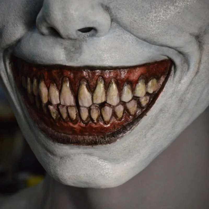 Scary Halloween Mask with Sharp Teeth and Wrinkled Latex for Creepy Costume Parties