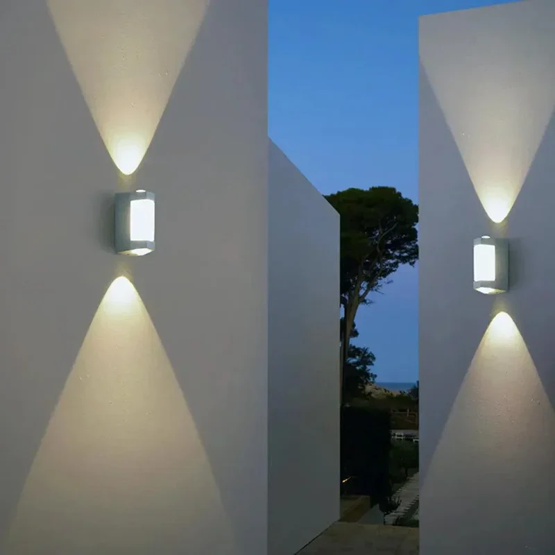 Waterproof Outdoor Metal LED Wall Lamp