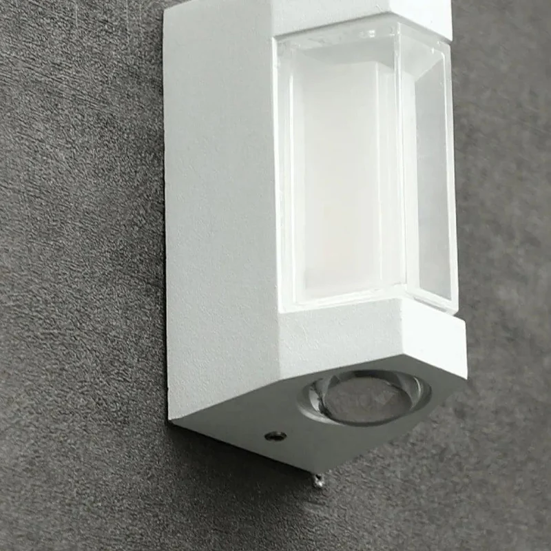 Waterproof Outdoor Metal LED Wall Lamp