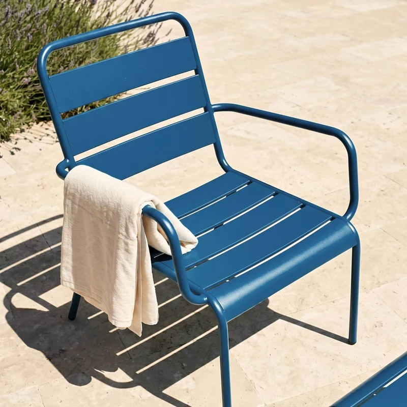 Oviala - Poltrona relax e poggiapiedi in metallo blu pacifico