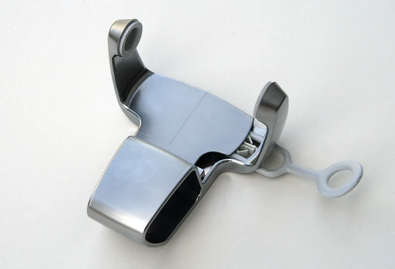 Supporti per Soft Care Sensations Diversey Sensations Bracket Kit Chrome 1 pezzo DISPONIBILE IN 7 GIORNI LAVORATIVI