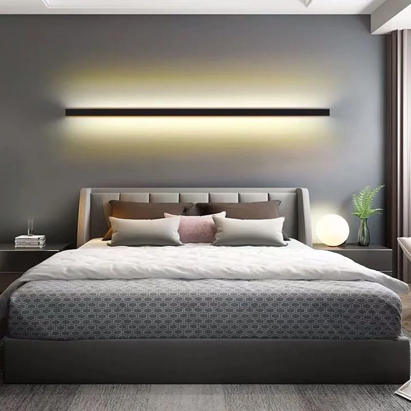 Minimalist LED wall lamp with a linear style for the home
