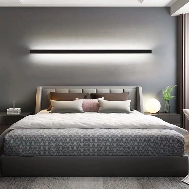 Minimalist LED wall lamp with a linear style for the home